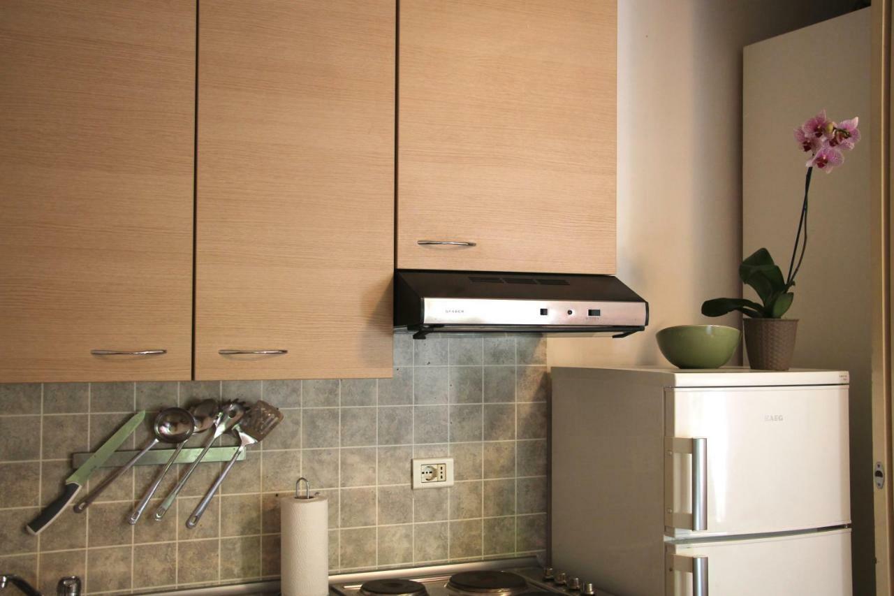 Basement Turati 3 -Consulates District Apartment Милано Екстериор снимка